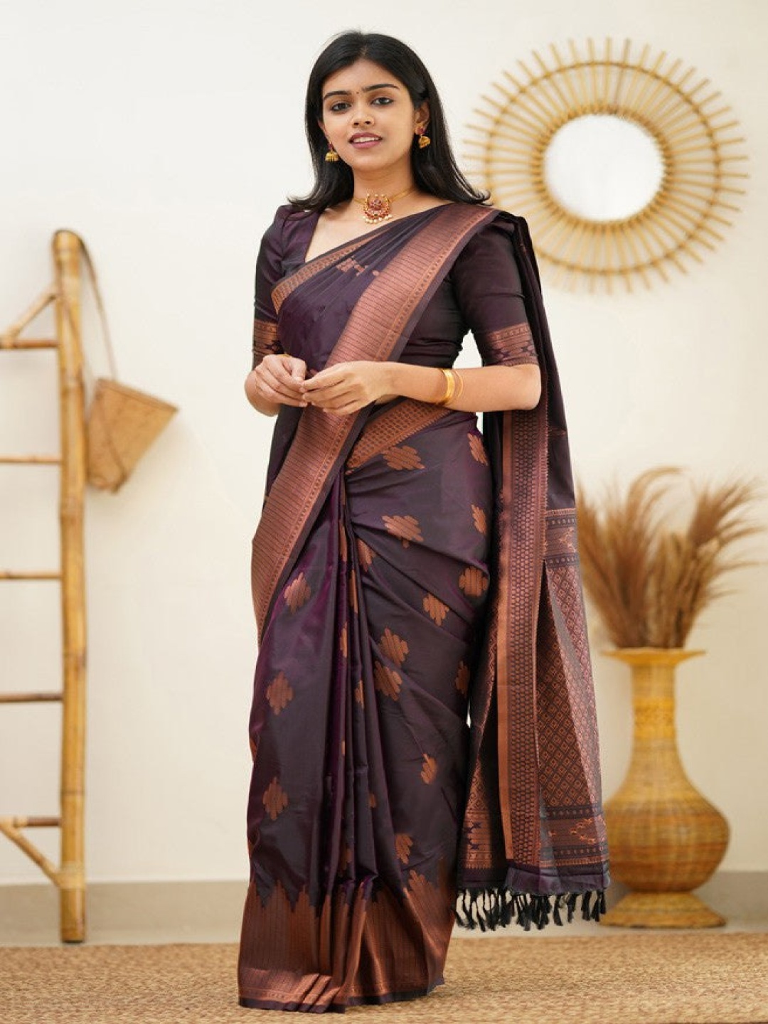 

Quelea Ethnic Motifs Pure Silk Banarasi Saree, Purple