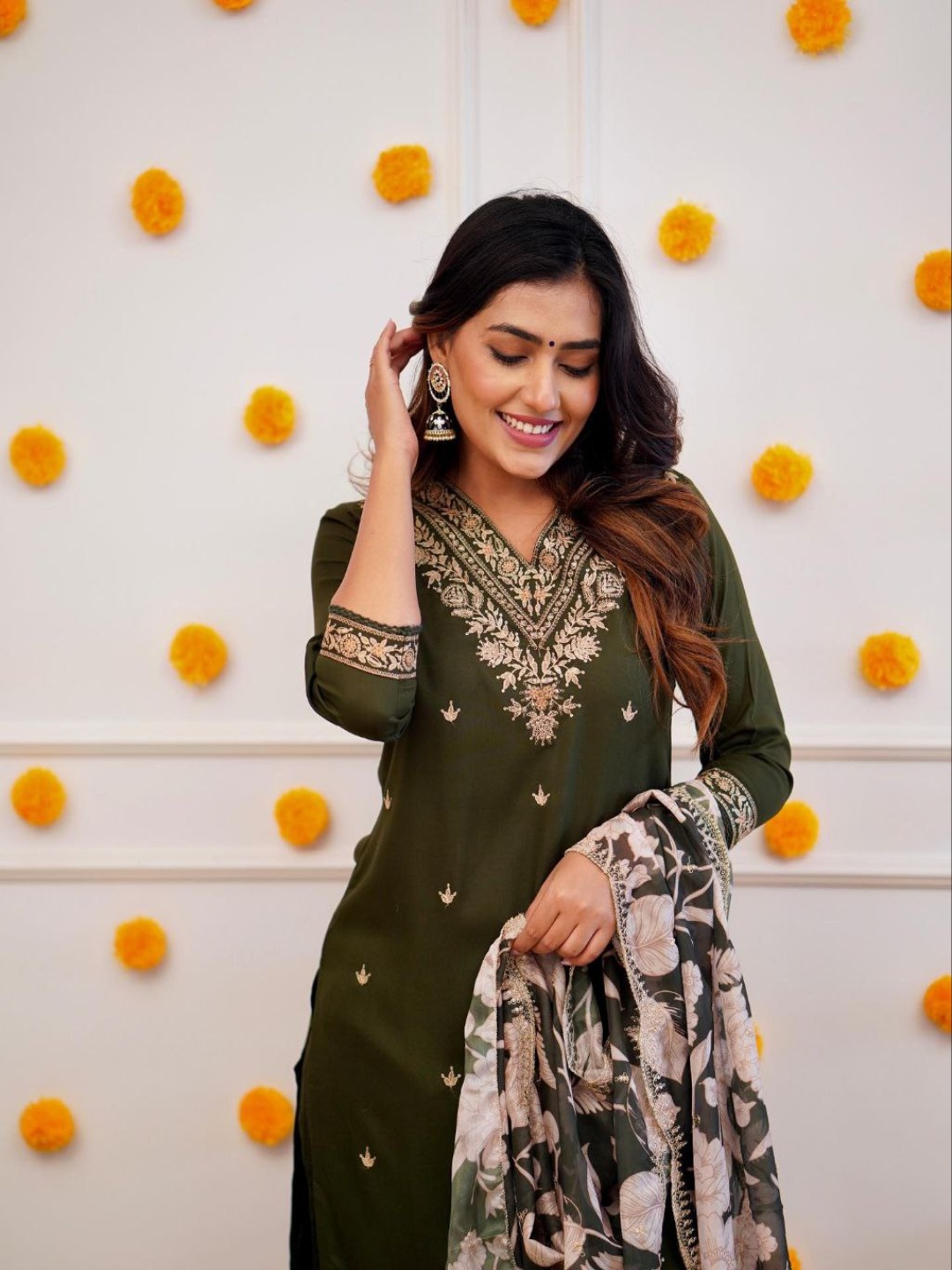 

BAESD Floral Embroidered Straight Kurta With Trouser & Dupatta, Green