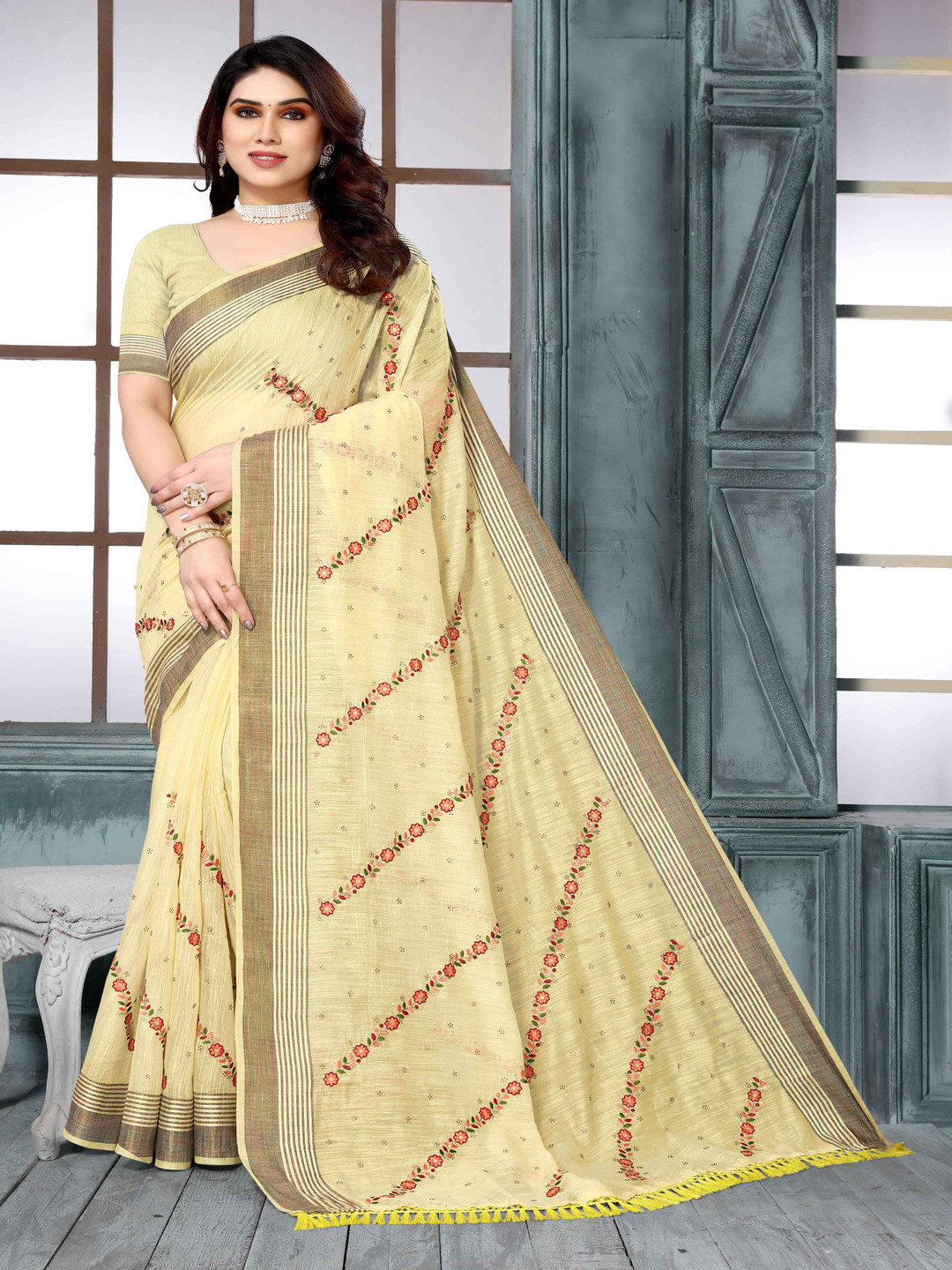 

VIRICA Floral Phulkari Saree, Yellow