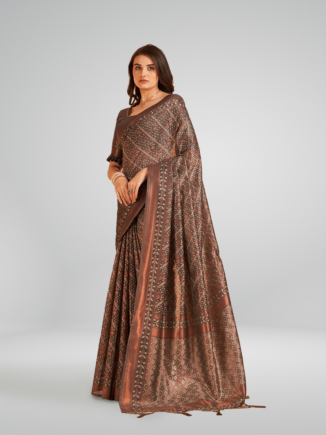 

SARHA Woven Design Zari Pure Cotton Saree, Grey