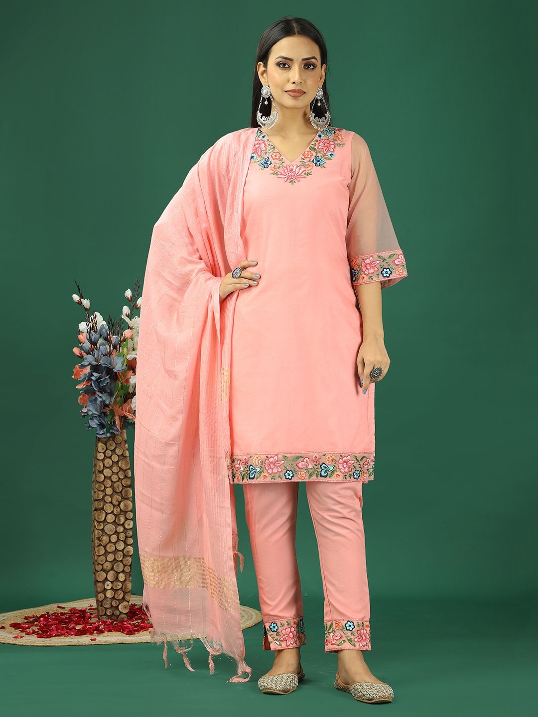 

Ethnovog Floral Embroidered V-Neck Kurta With Trouser & Dupatta, Peach