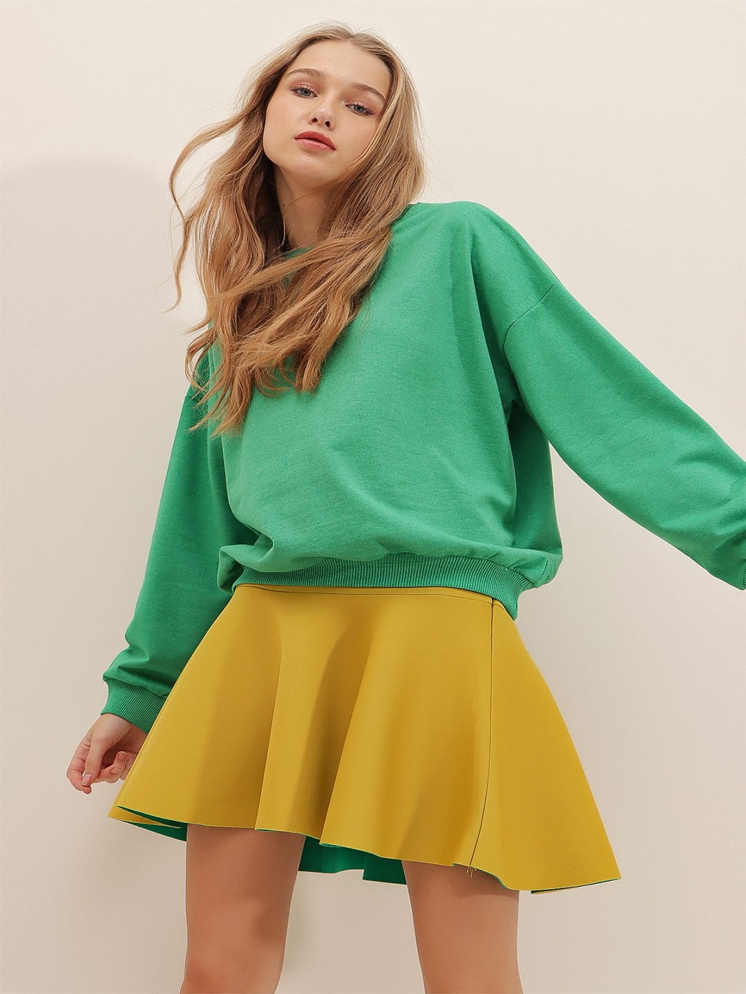 

Trend Alacati stili Round Neck Pullover Sweatshirt, Green