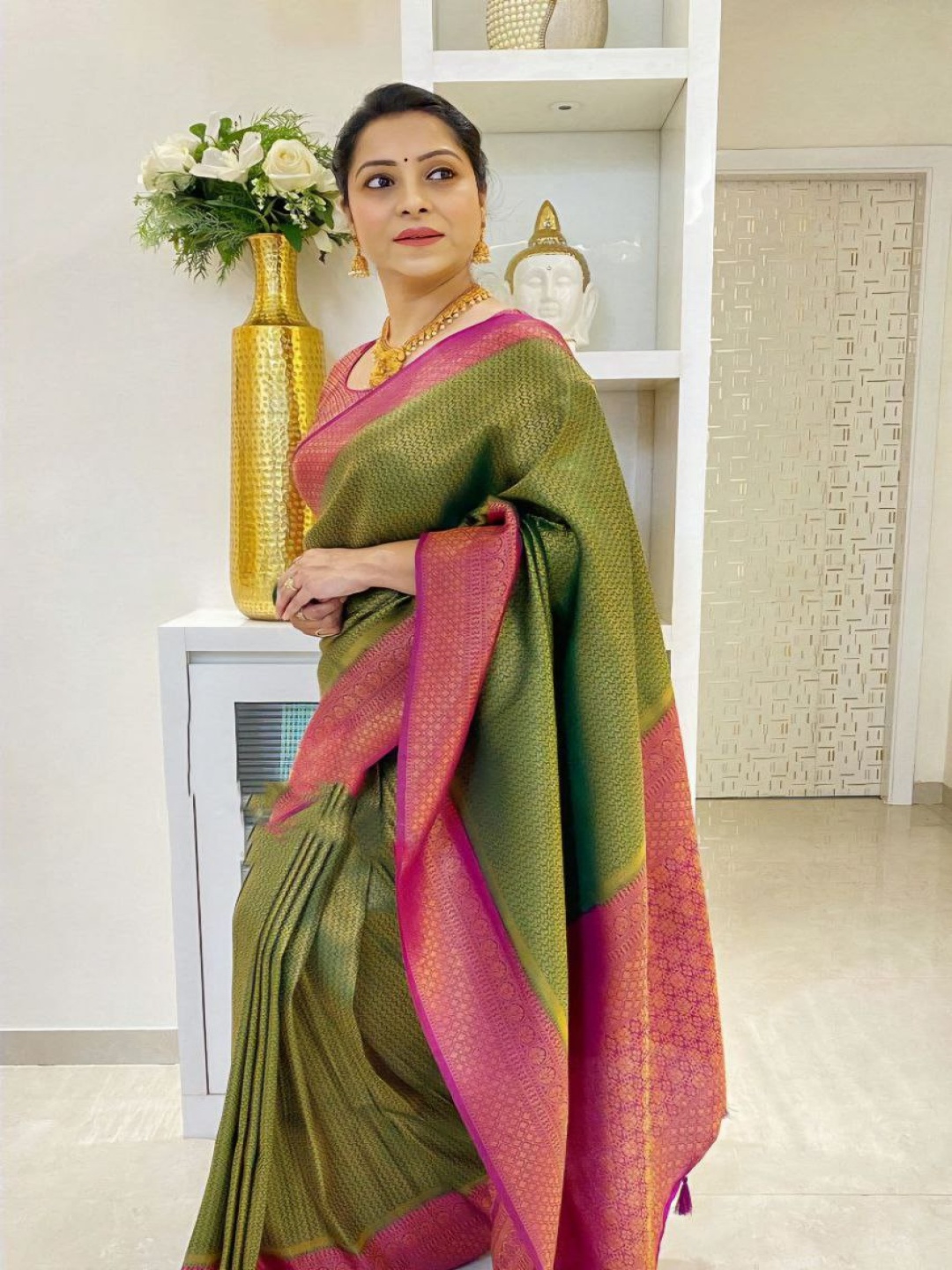 

Quelea Ethnic Motifs Zari Pure Silk Banarasi Saree, Olive