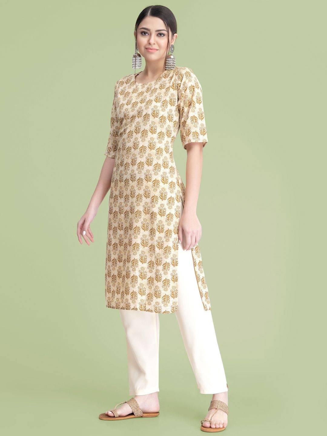 

7Threads Floral Printed Round Neck Straight Kurta With Trousers, Beige