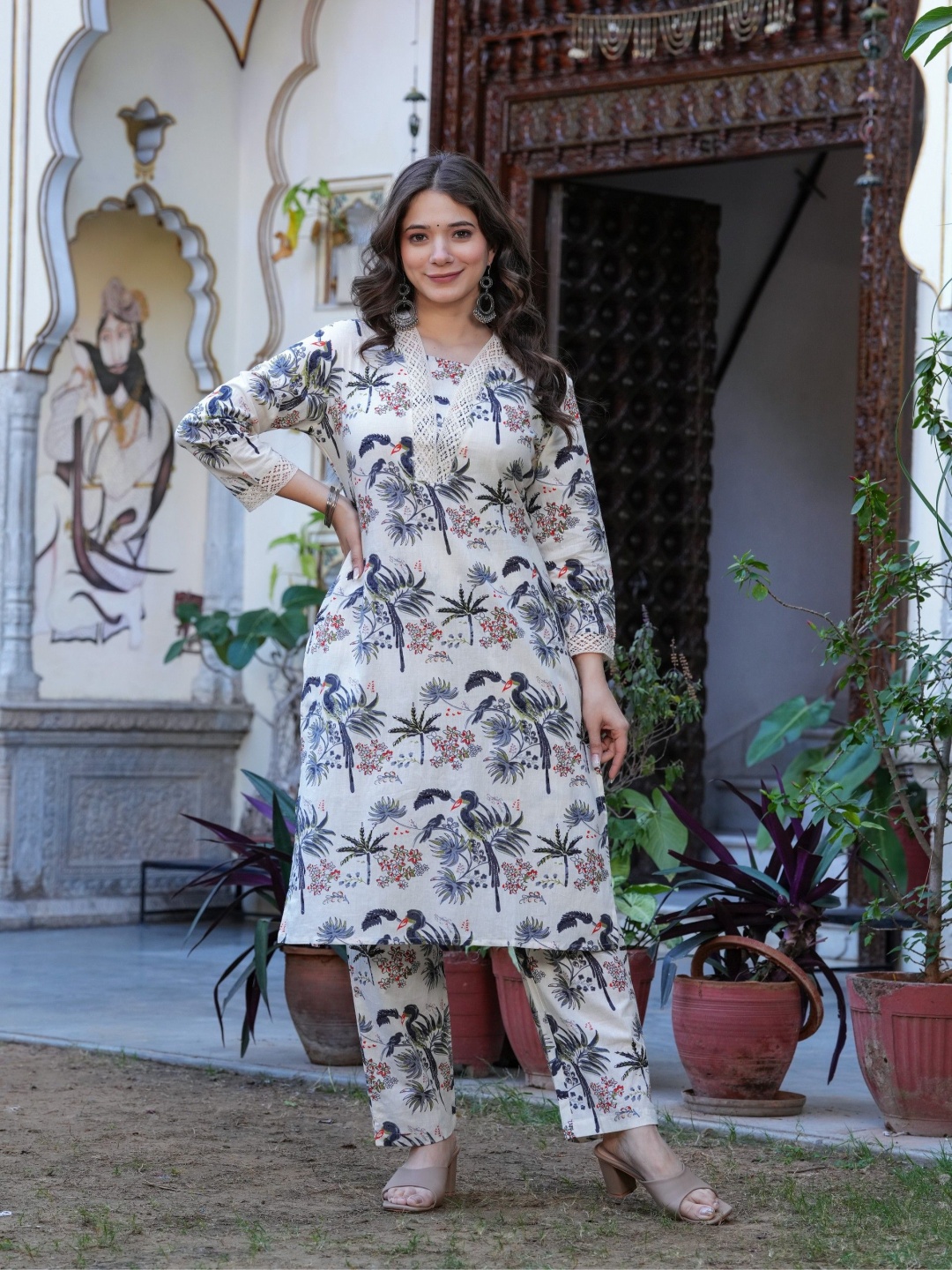 

BKApparels Floral Printed V-Neck Straight Pure Cotton Kurta With Trouser, Cream