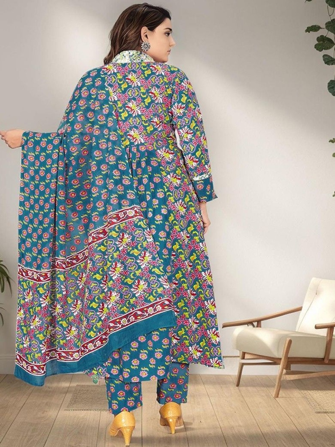 

Badrika Women Ethnic Motifs Printed Regular Mirror Work Kurta with Palazzos & With Dupatta, Green