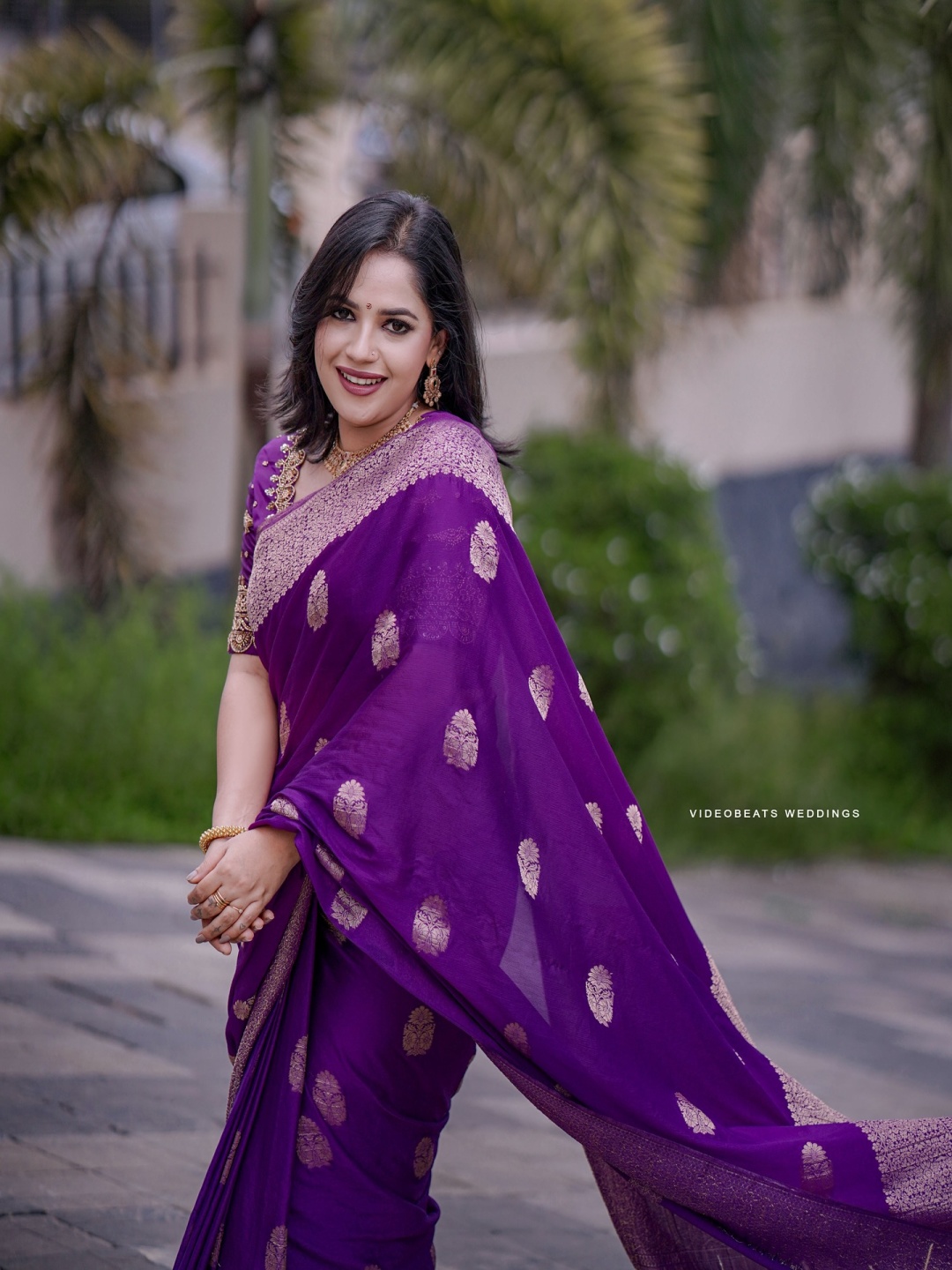 

Kriyansh Ethnic Motifs Zari Banarasi Saree, Purple