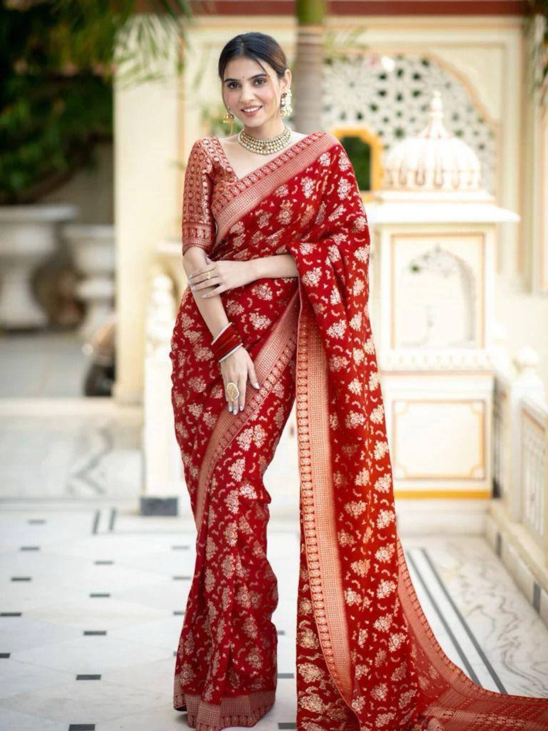

Sanwariya Silk Women Woven Design Floral Printed Kanjeevaram Saree, Red