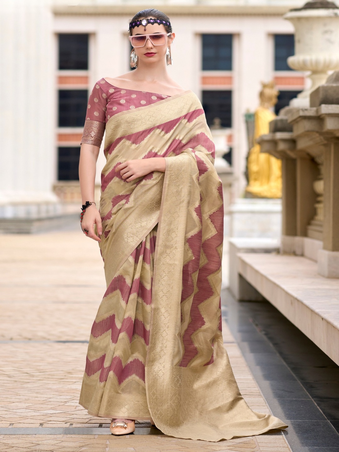 

MySilkLove Woven Design Zari Linen Blend Saree, Brown