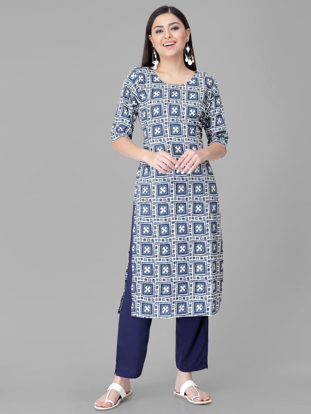

7Threads Ethnic Motifs Printed Round Neck Straight Kurta with Trouser, Blue