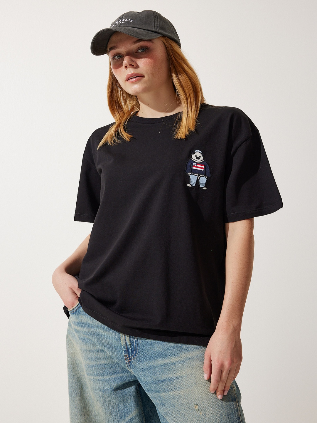 

Happiness istanbul Women Drop-Shoulder Sleeves Applique T-shirt, Na