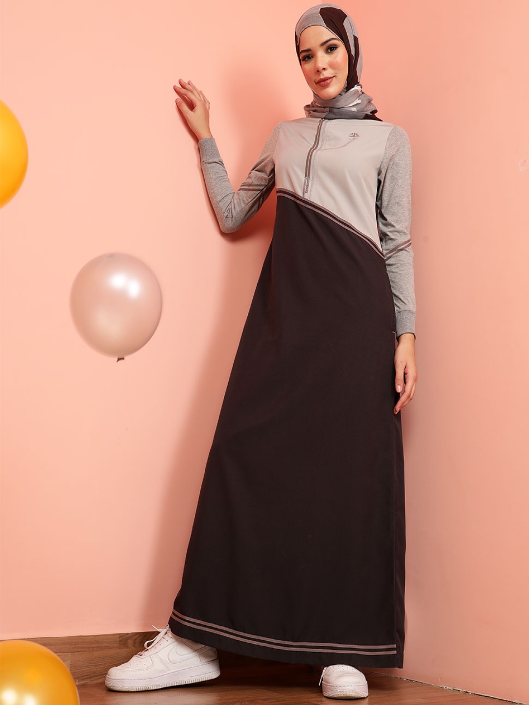 

IDH London Colourblocked Burqa With Scarf, Black