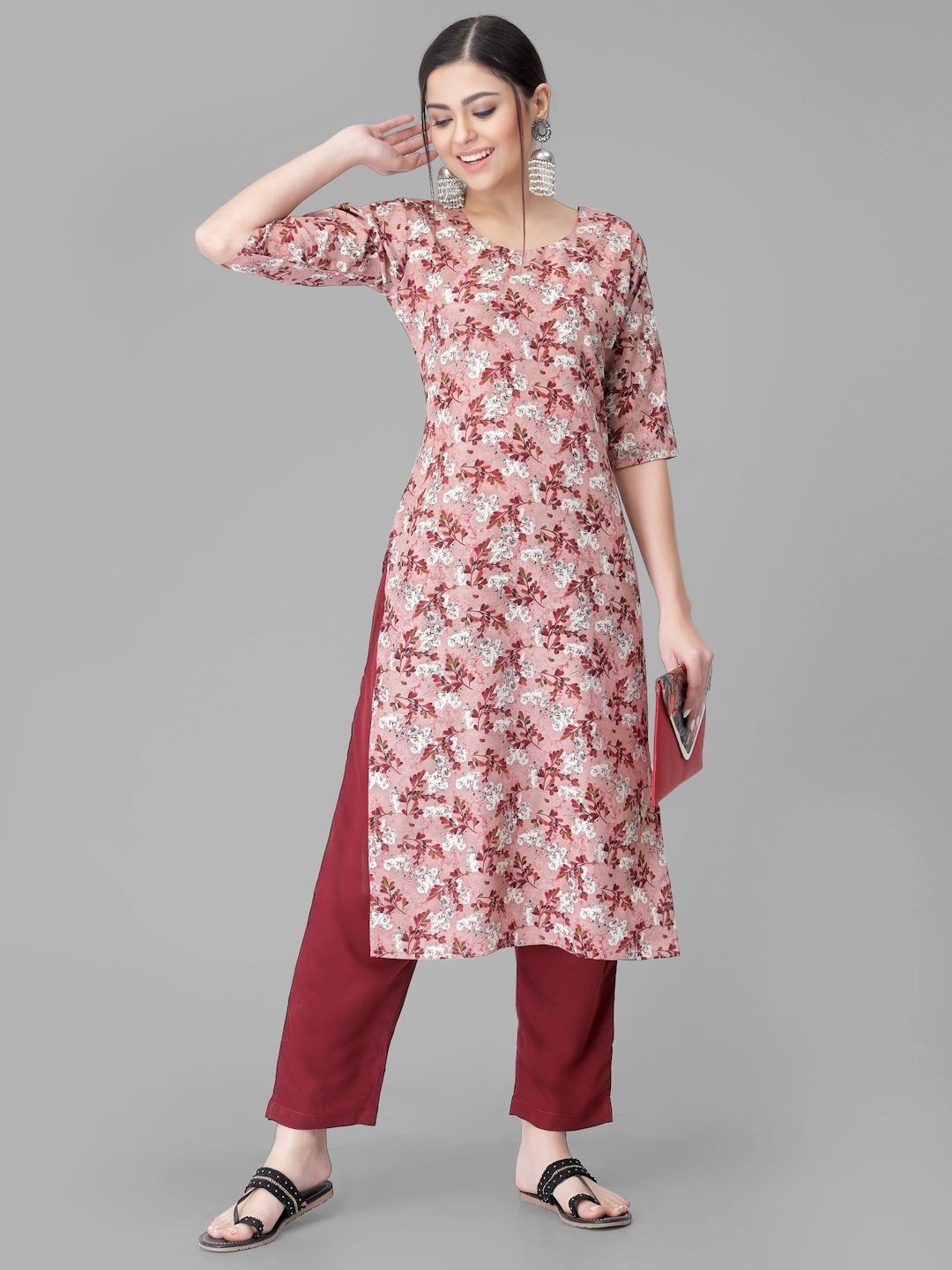 

7Threads Floral Printed Round Neck Straight Kurta With Trouser, Peach