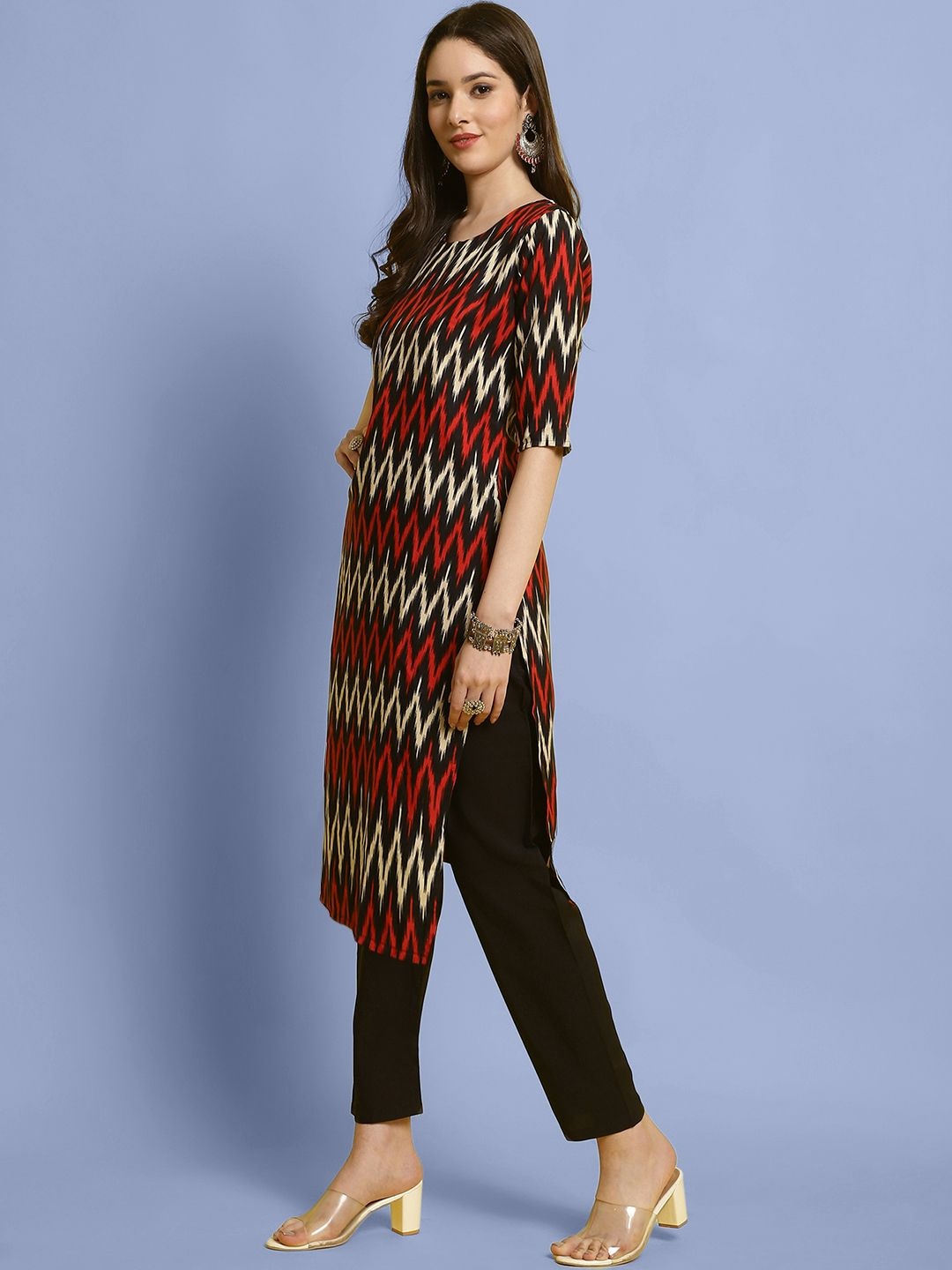 

7Threads Chevron Printed Round Neck Straight Kurta With Trousers, Black