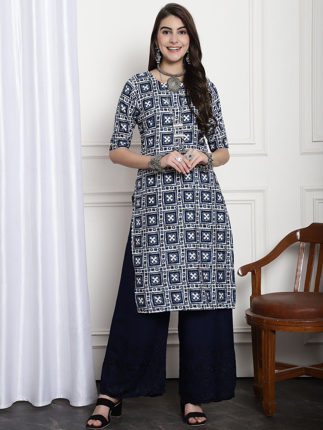 

7Threads Selection Of 6 Ethnic Motifs Printed Round Neck Straight Kurta, Blue