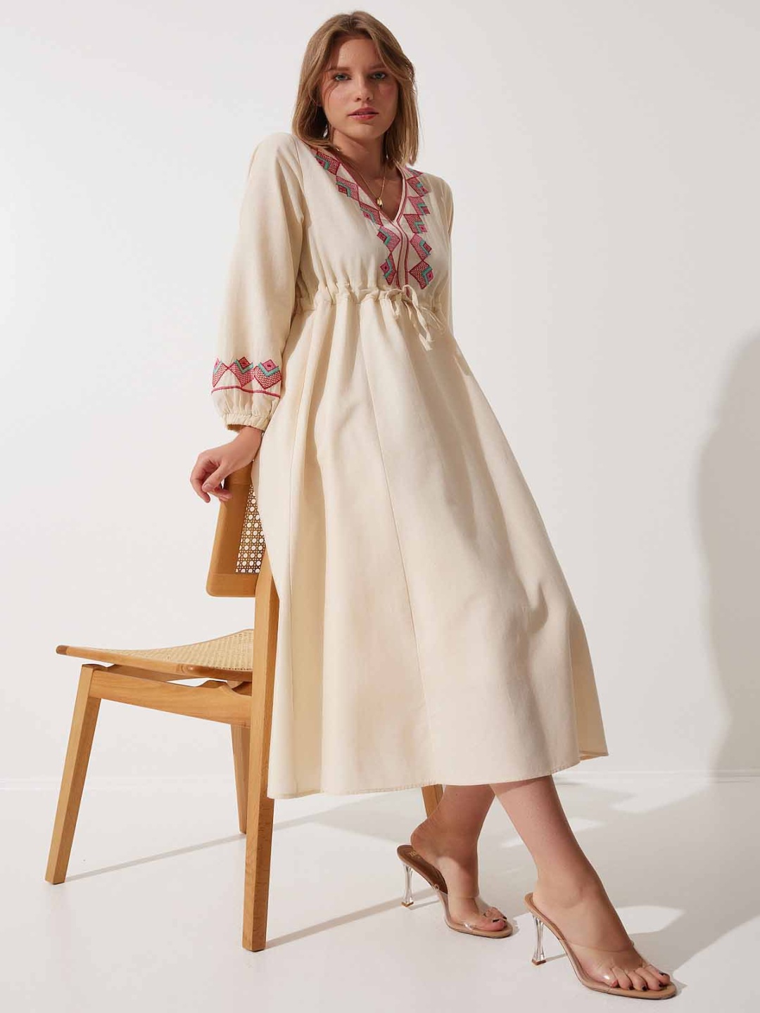 

Happiness istanbul Fit and Flare V-Neck Midi Dress, Na