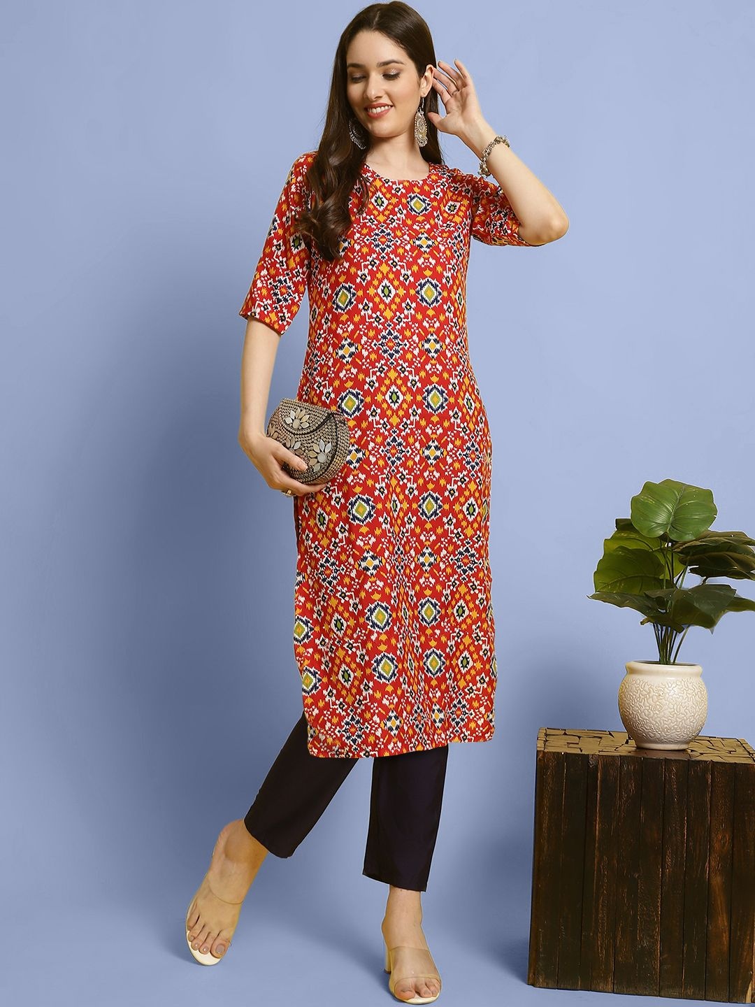 

7Threads Ethnic Motifs Printed Round Neck Straight Kurta with Trousers, Red