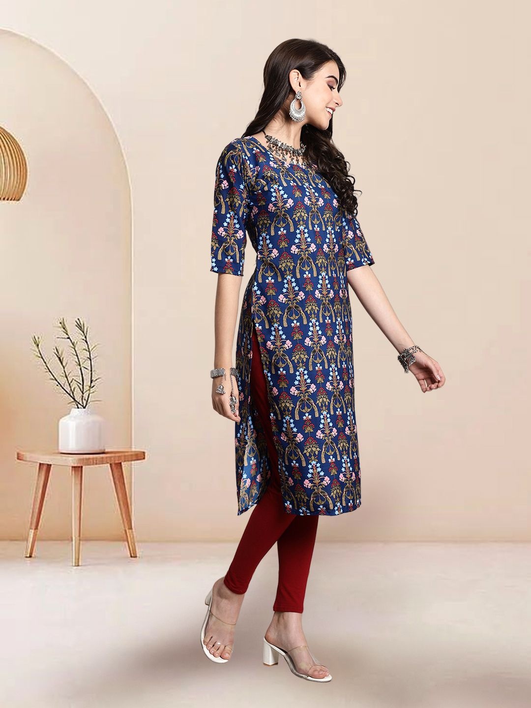 

7Threads Floral Printed Crepe Straight Kurta, Navy blue