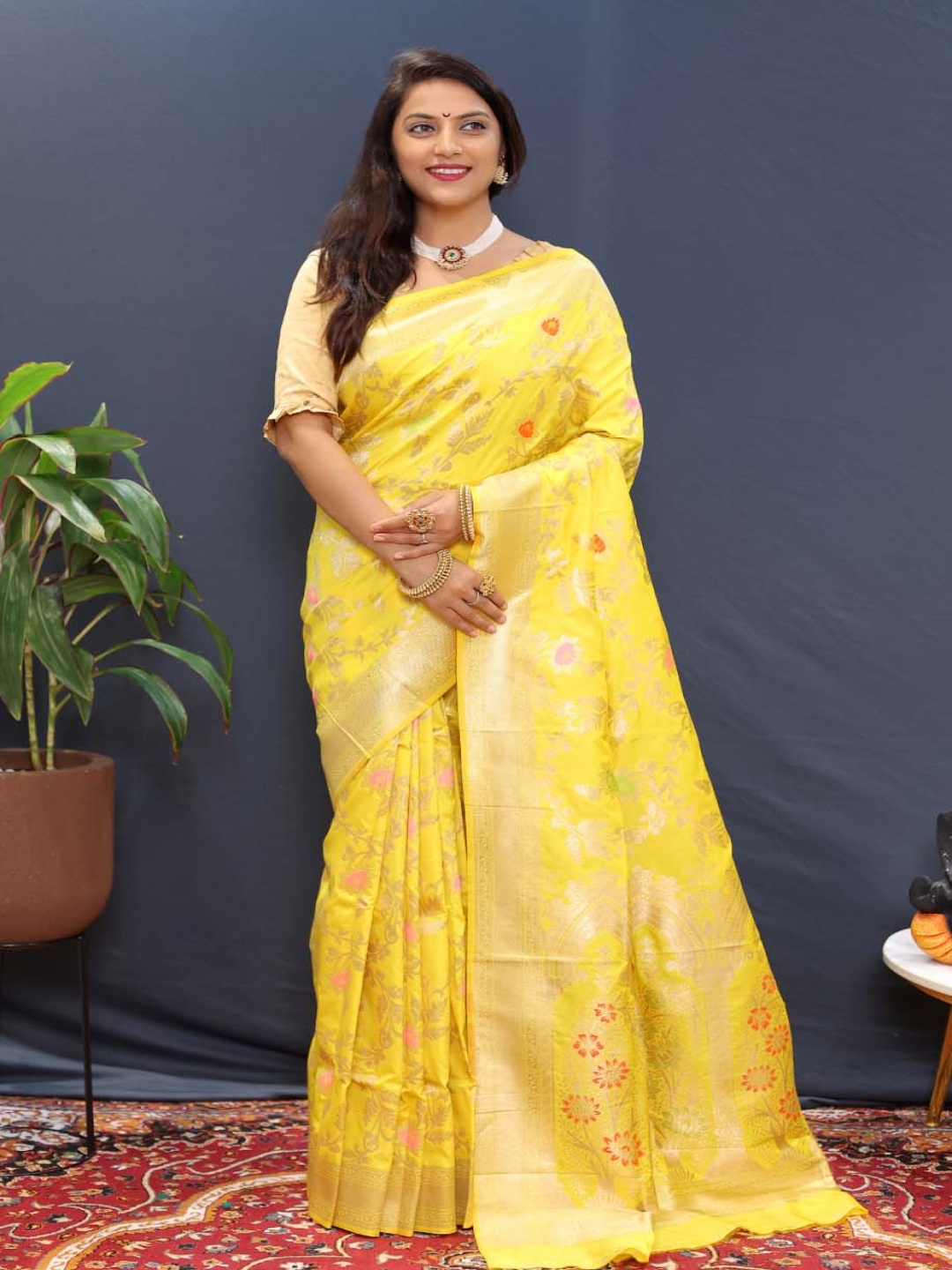 

Royal Rajgharana Saree Ethnic Motifs Zari Pure Silk Banarasi Sarees, Yellow