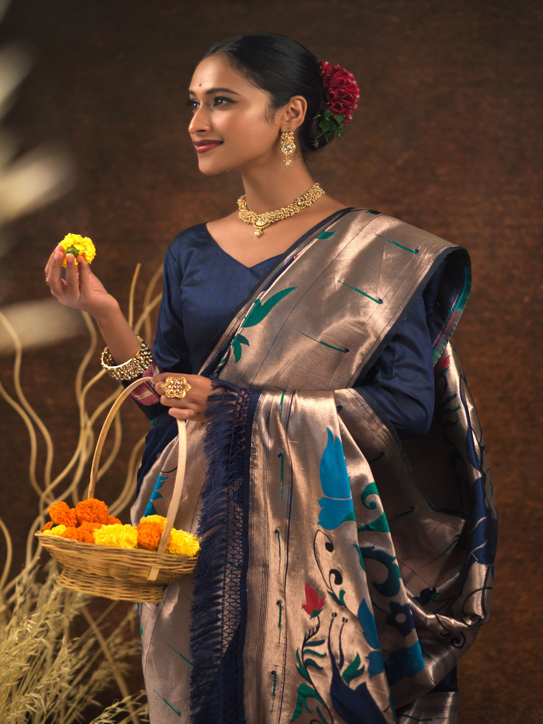 

Kandora Woven Design Zari Pure Silk Banarasi Saree, Navy blue
