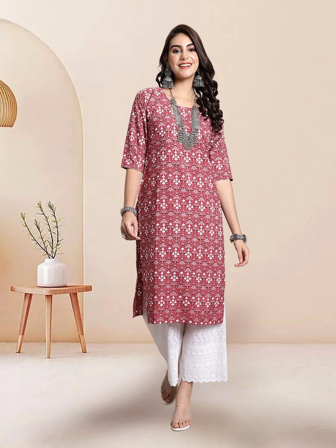 

7Threads Ethnic Motifs Printed Round Neck Straight Kurta, Pink