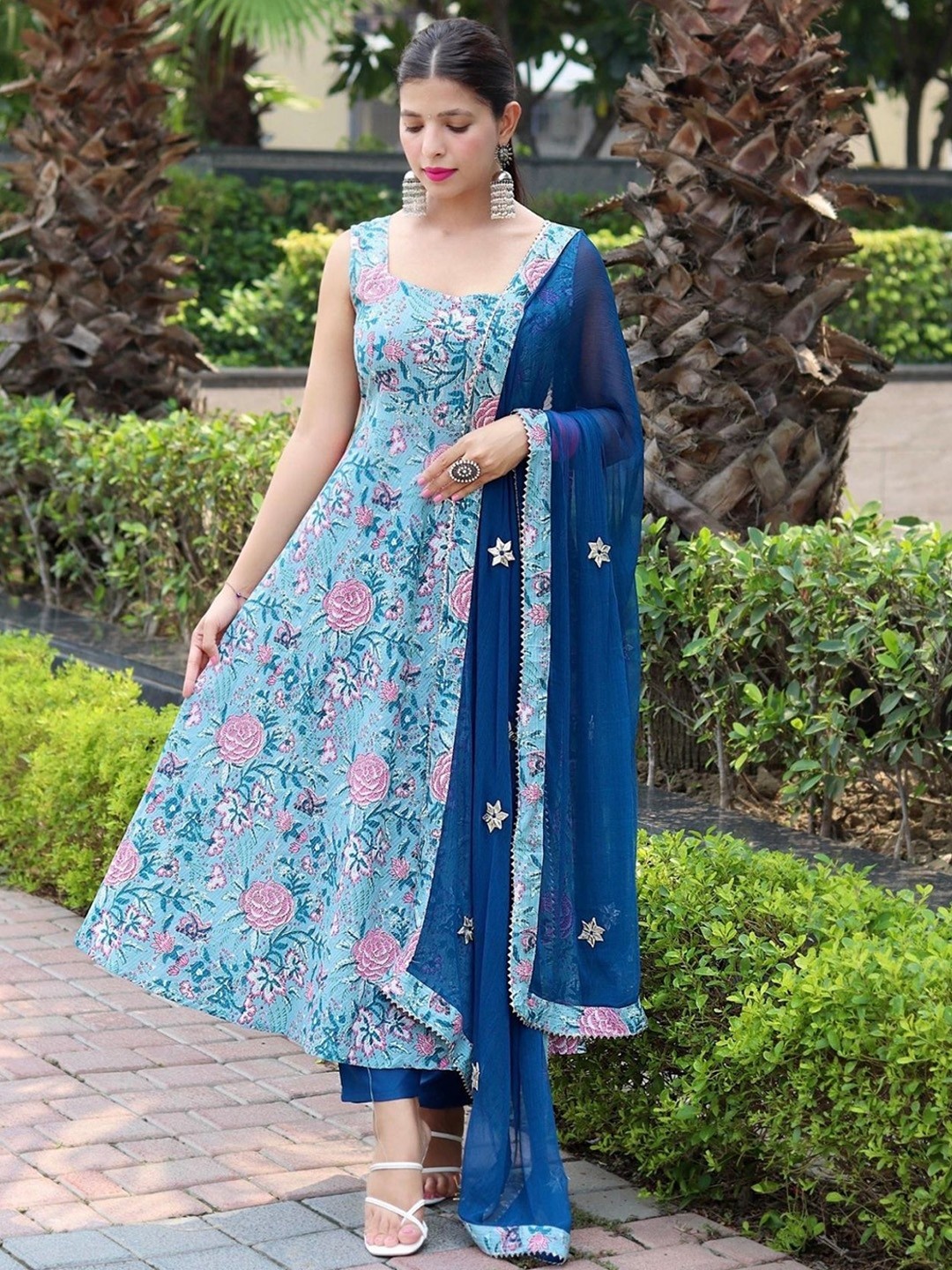 

GoSriKi Floral Printed Gotta Patti A-Line Kurta Wth Trousers & Dupatta, Blue