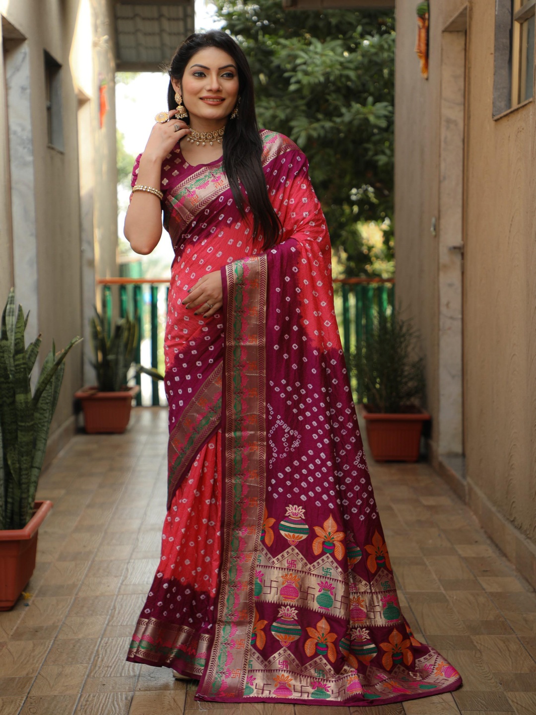 

Anaita Bandhani Zari Pure Silk Bandhani Saree, Peach