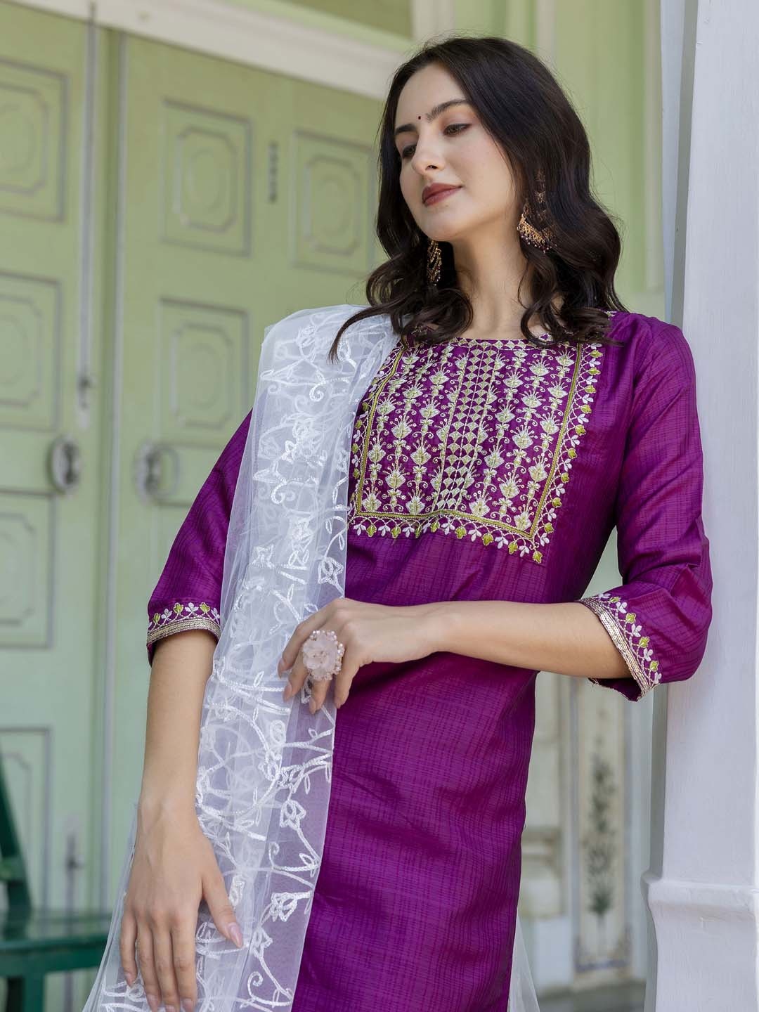 

VredeVogel Floral Embroidered Straight Kurta with Trousers & With Dupatta, Purple