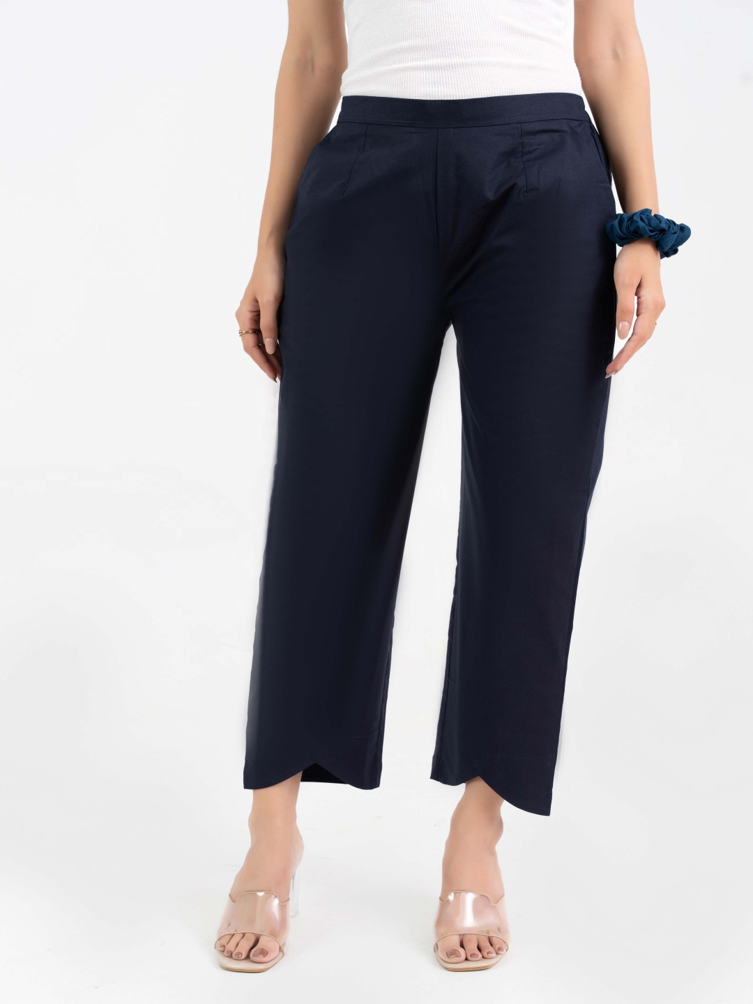 

GULABOSITABO Pure Cotton Mid-Rise Regular Fit Trousers, Navy blue