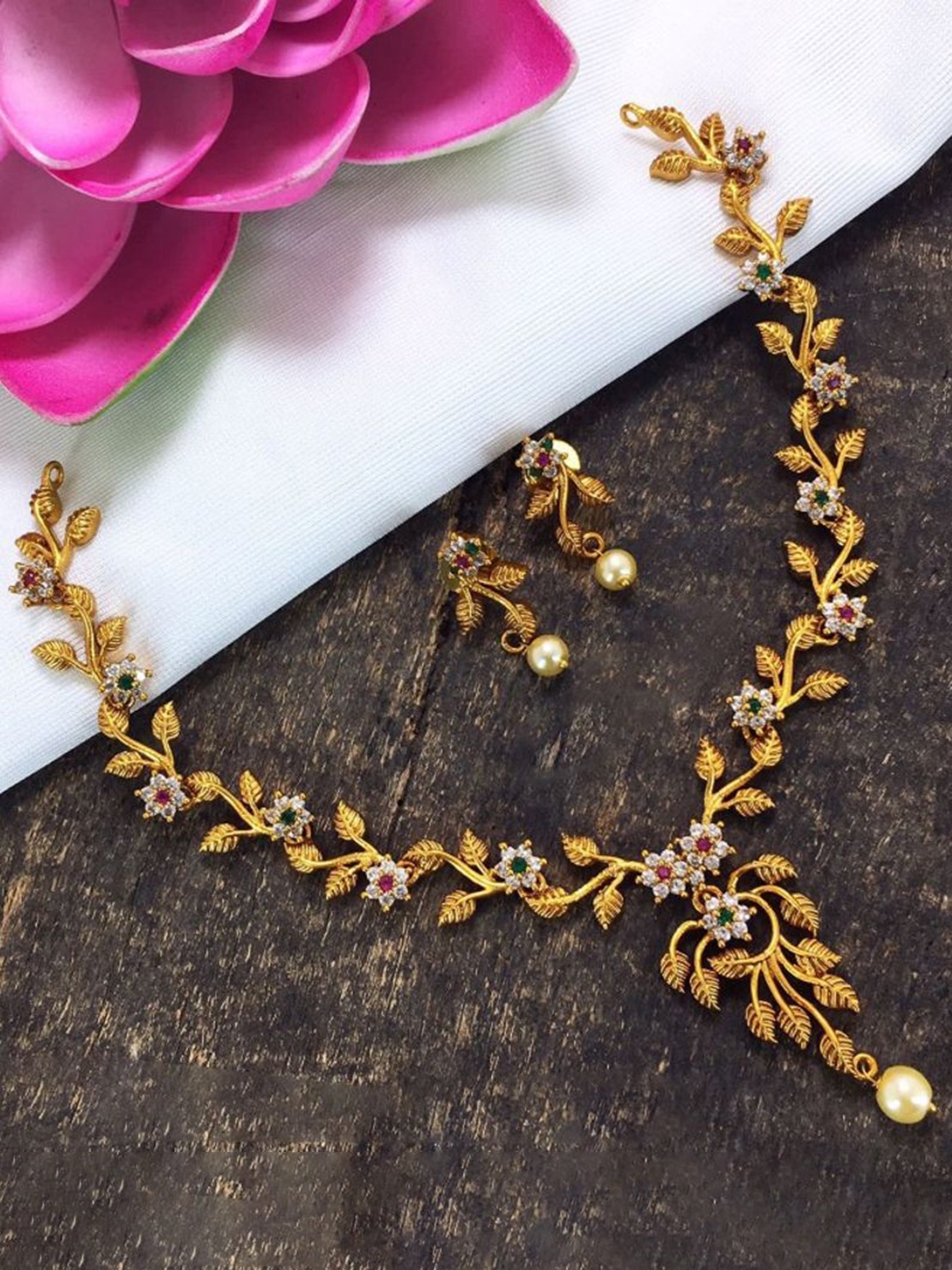 

TONOLIKA Gold-Plated Artificial Stones and Beads Studded Jewellery Set