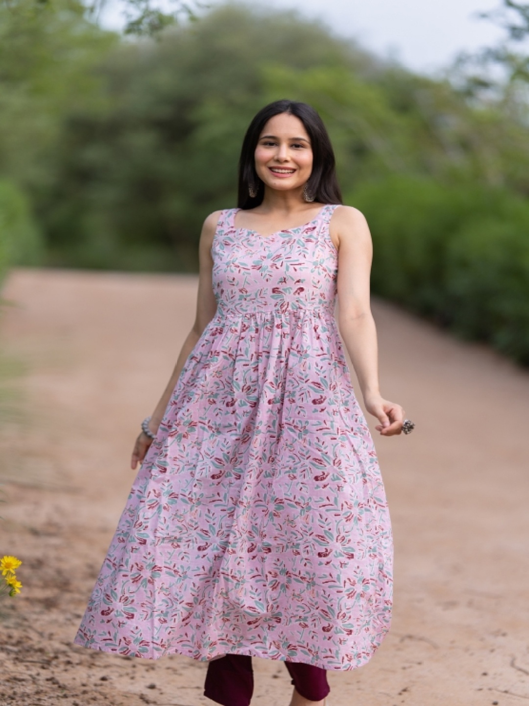 

SIJOPA Floral Printed Kurta, Grey
