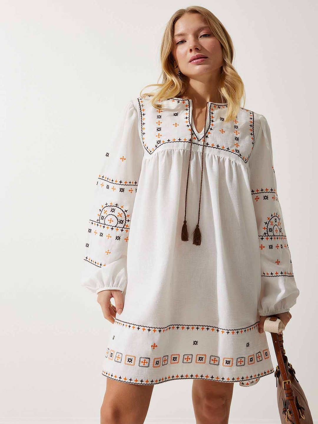 

Happiness istanbul Floral Self Design Tie-Up Neck A-Line Dress, Na