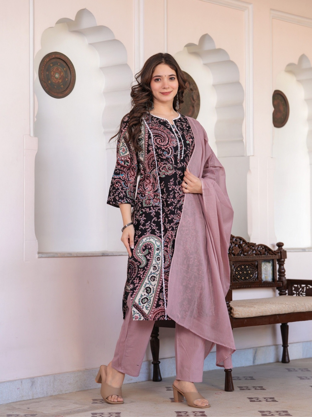 

BKApparels Floral Printed Pure Cotton Notch Neck Straight Kurta With Trousers And Dupatta, Black