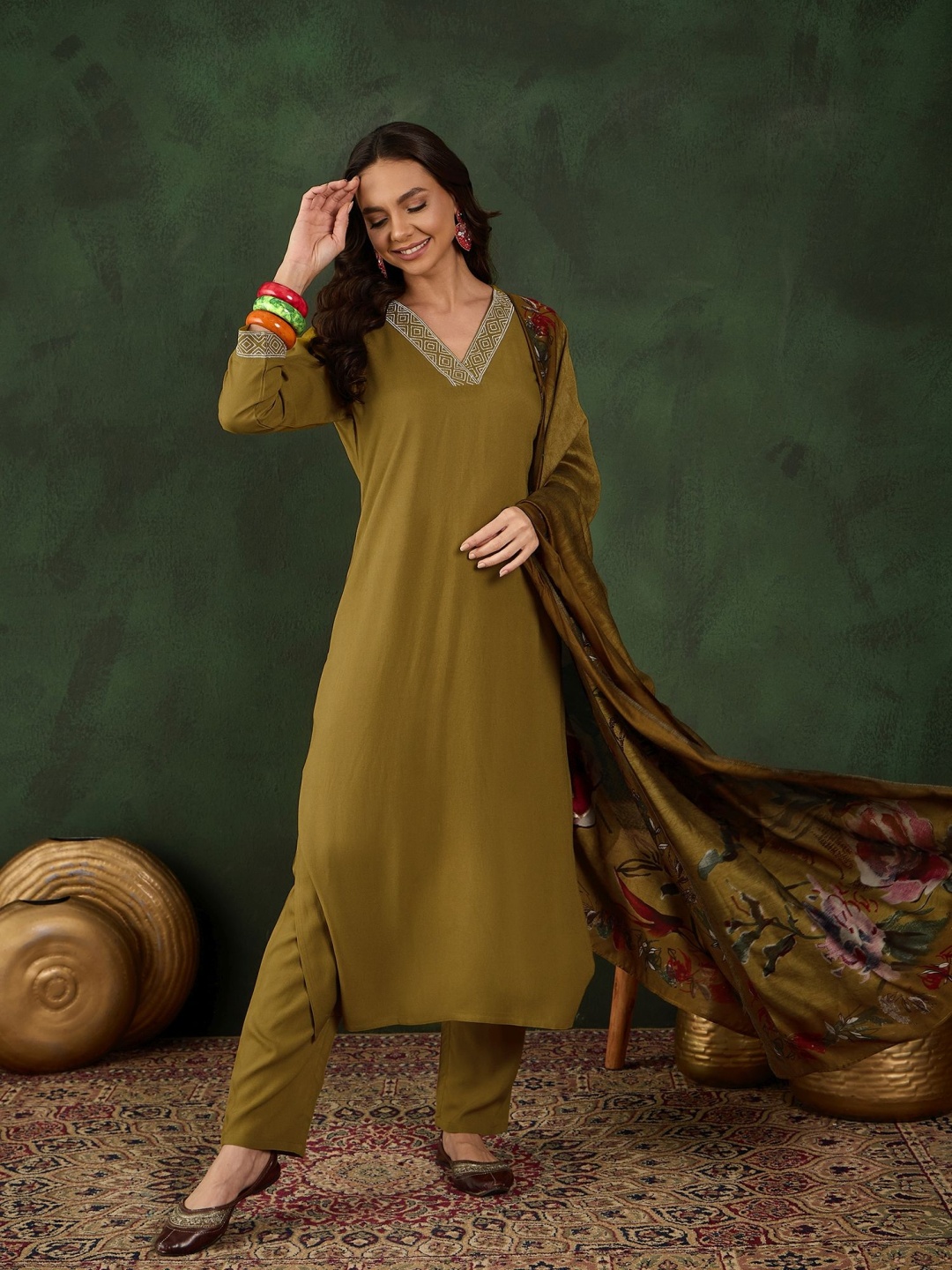 

Sangria Thread Work V-Neck Straight Kurta With Trousers And Dupatta, Green