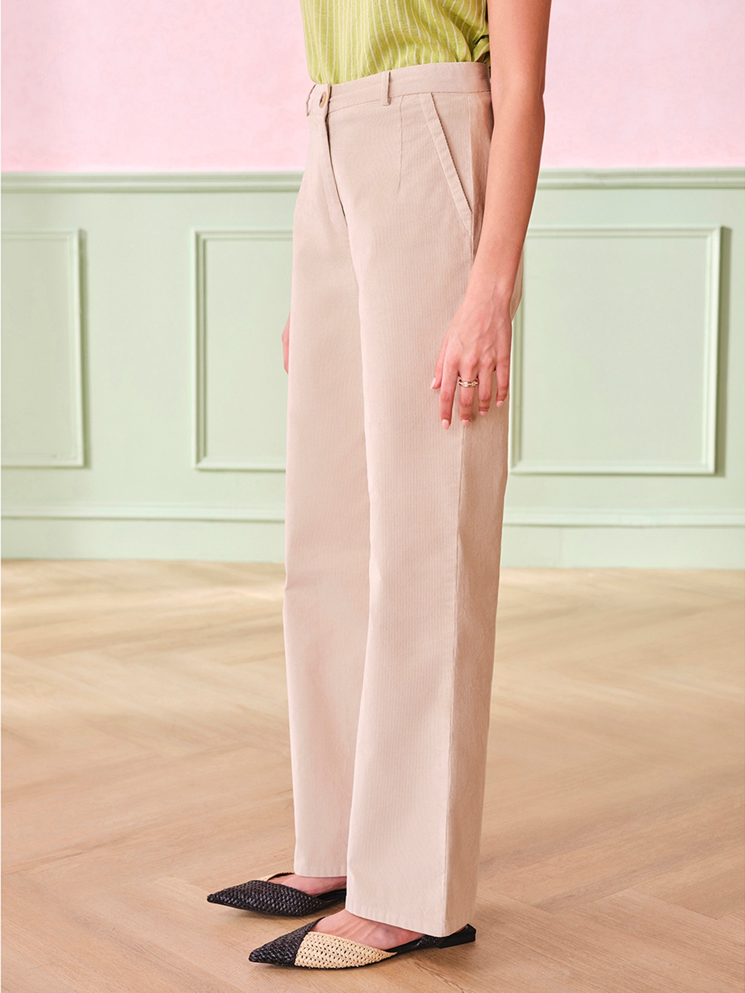 

AND Women Mid-Rise Regular Trousers, Beige