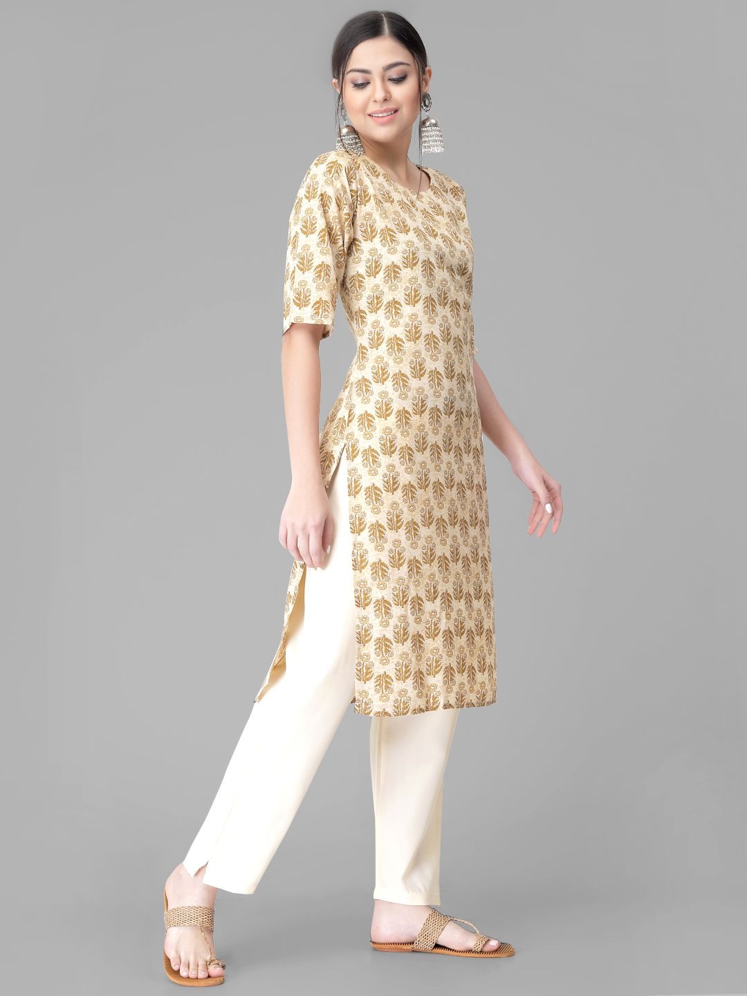 

7Threads Floral Printed Round Neck Straight Kurta With Trouser, Beige
