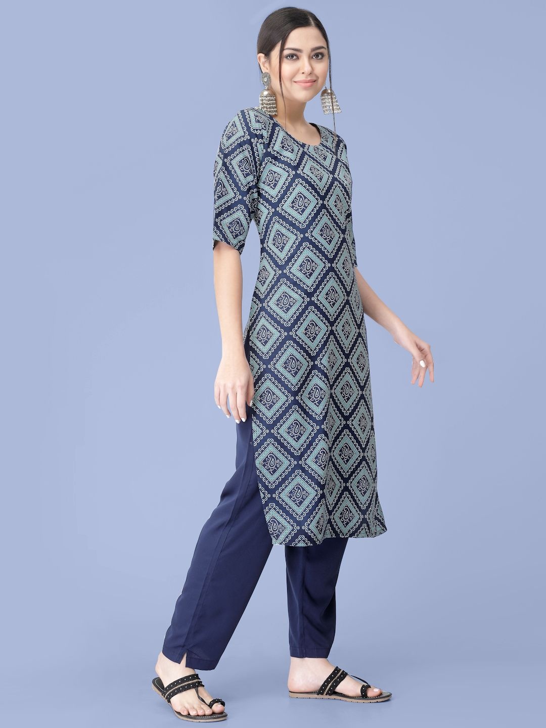 

7Threads Geometric Printed Round Neck Straight Kurta with Trousers, Blue
