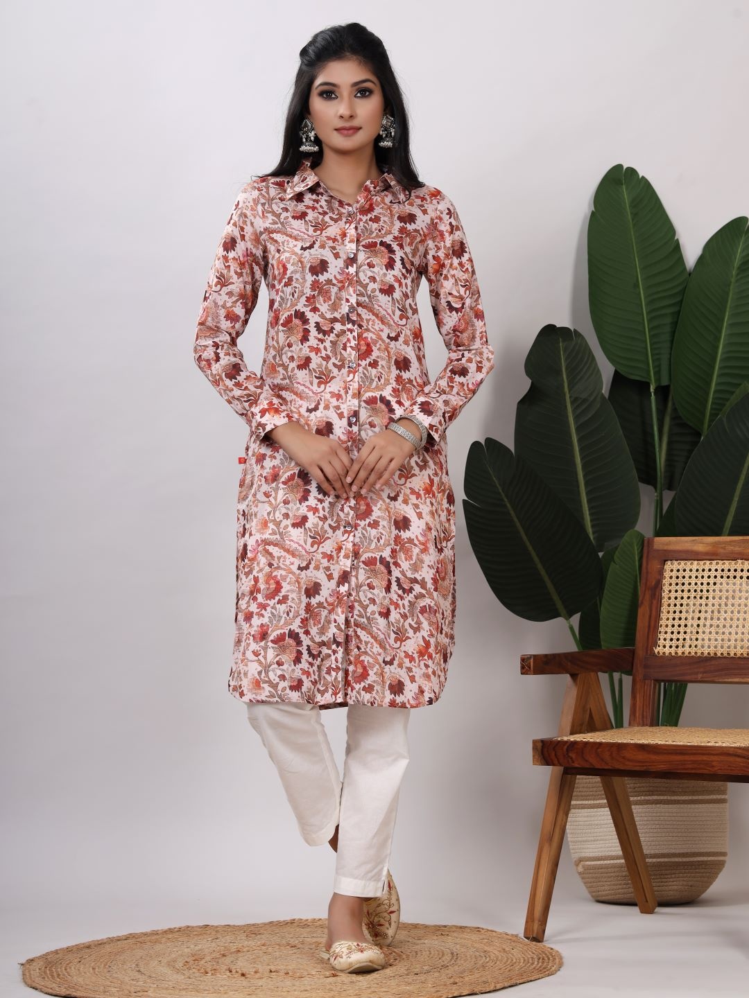 

Chandbaali Floral Printed Shirt Collar Thread Work Silk Straight Kurta, Pink