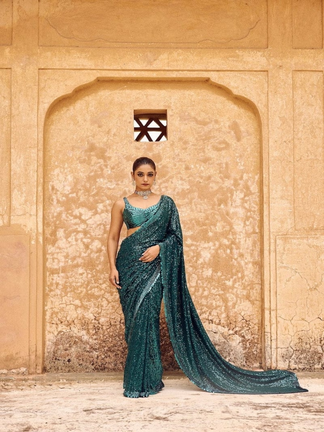 

MAHALASA Sequinned Pure Georgette Saree with Blouse Piece, Teal