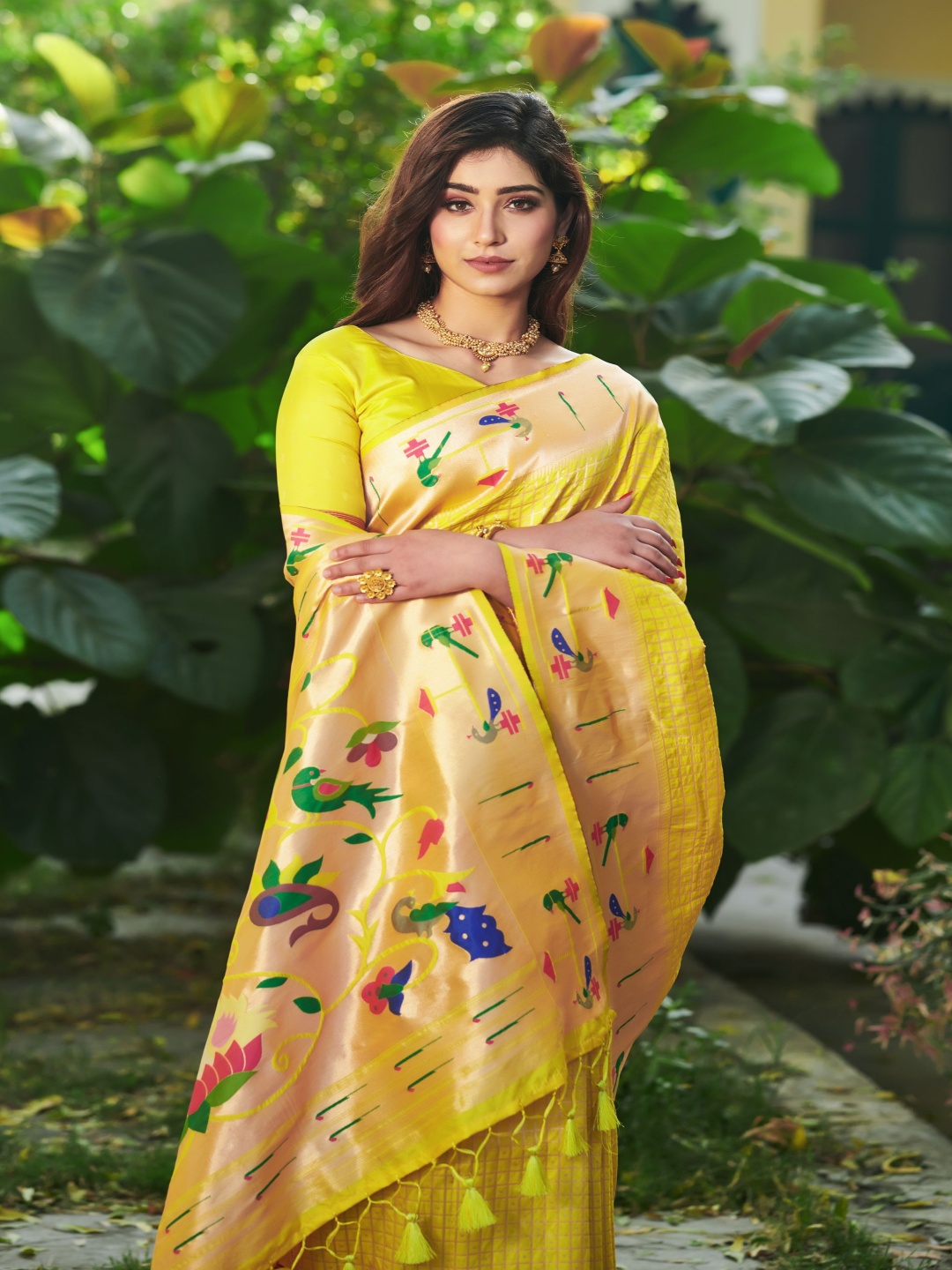 

Kandora Woven Design Zari Pure Silk Banarasi Saree, Yellow