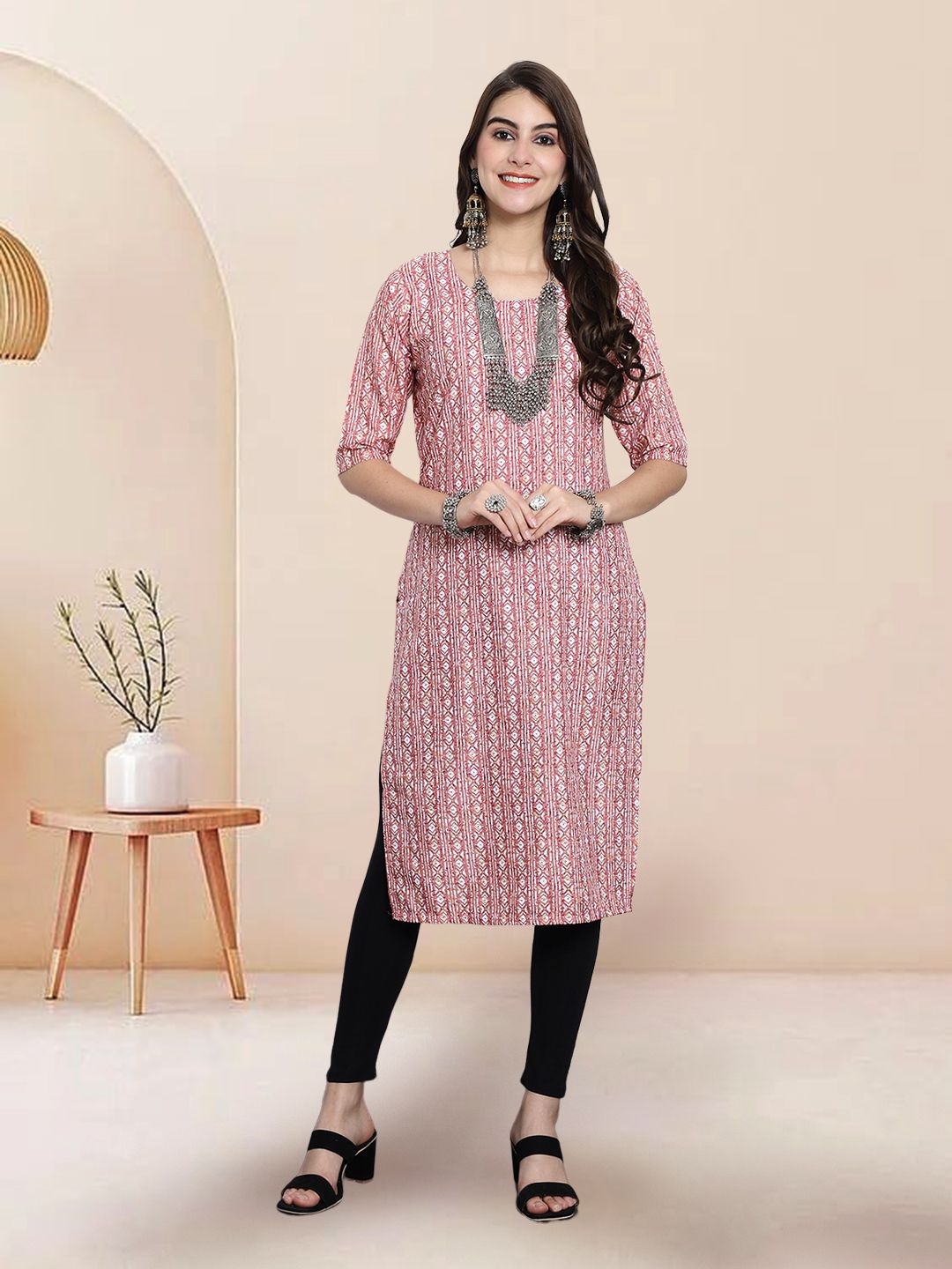 

7Threads Geometric Printed Round Neck Straight Kurta, Pink