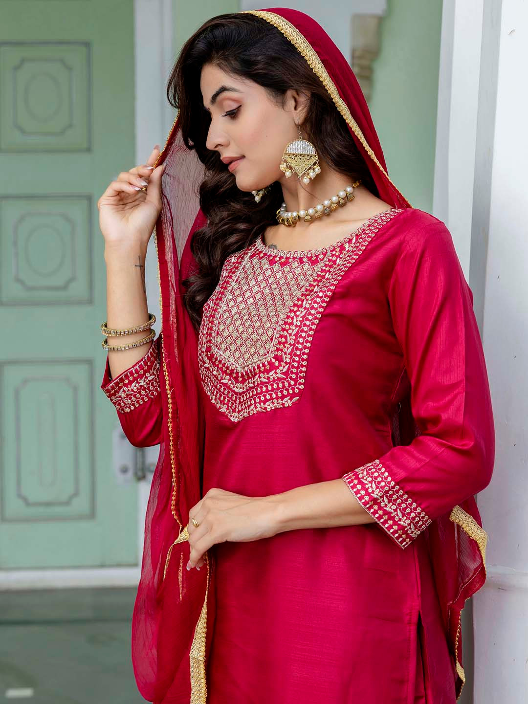 

VredeVogel Women Floral Embroidered Straight Kurta & Trousers With Dupatta, Red