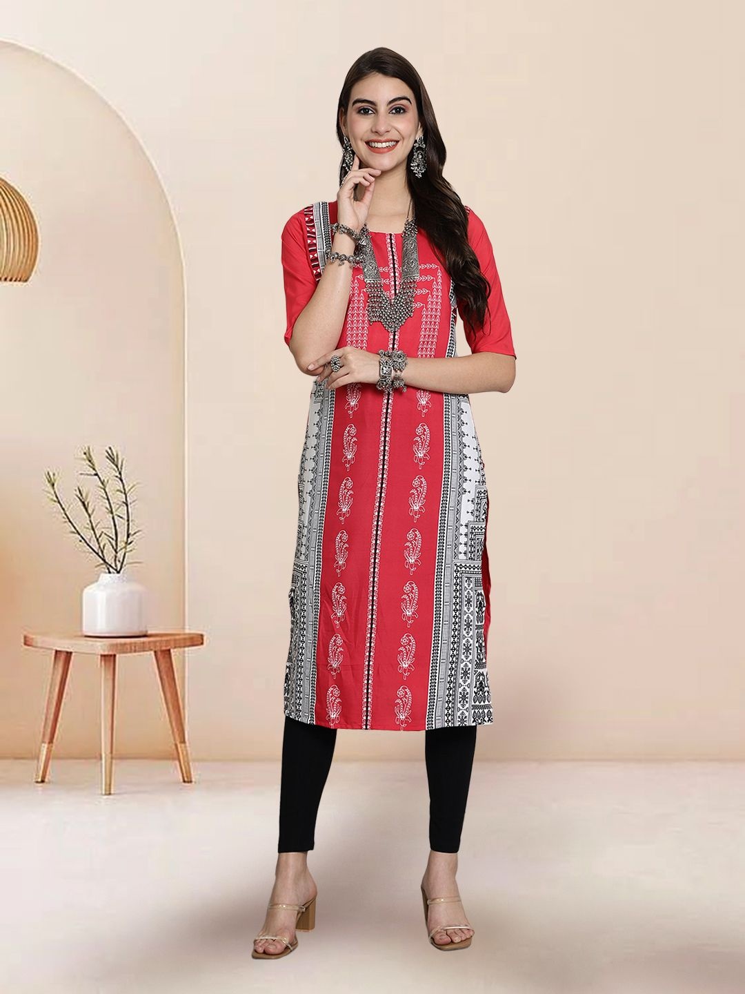 

7Threads Ethnic Motifs Printed Round Neck Straight Kurta, Pink