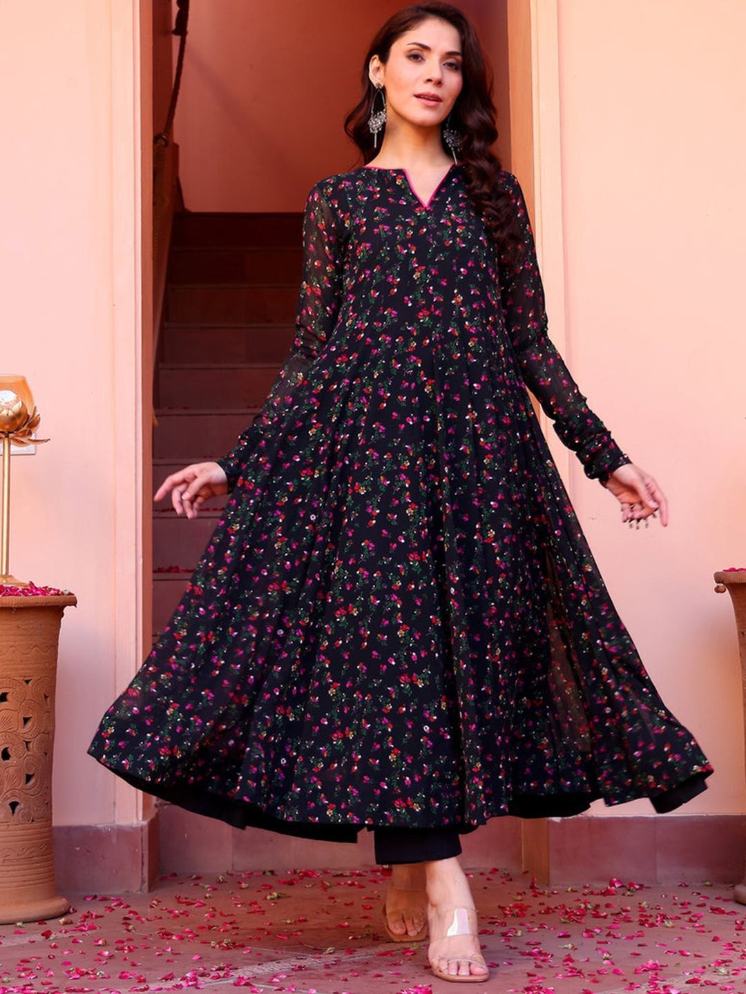

REALLTREND Floral Printed V-Neck Georgette Anarkali Kurta With Trouser & Dupatta, Black