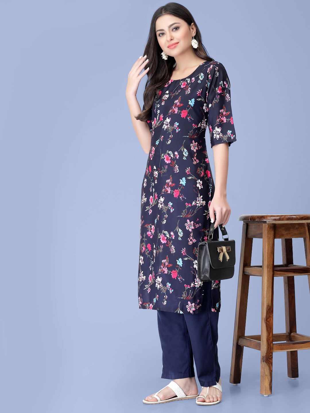 

7Threads Floral Printed Round Neck Straight Kurta with Trousers, Navy blue