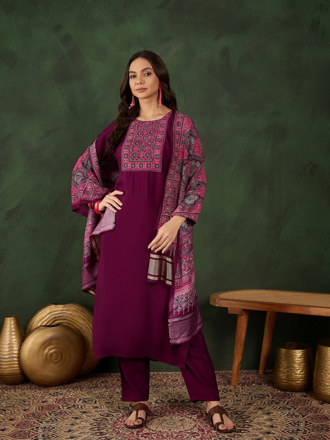 

Sangria Floral Printed Straight Kurta With Trouser & Dupatta, Purple