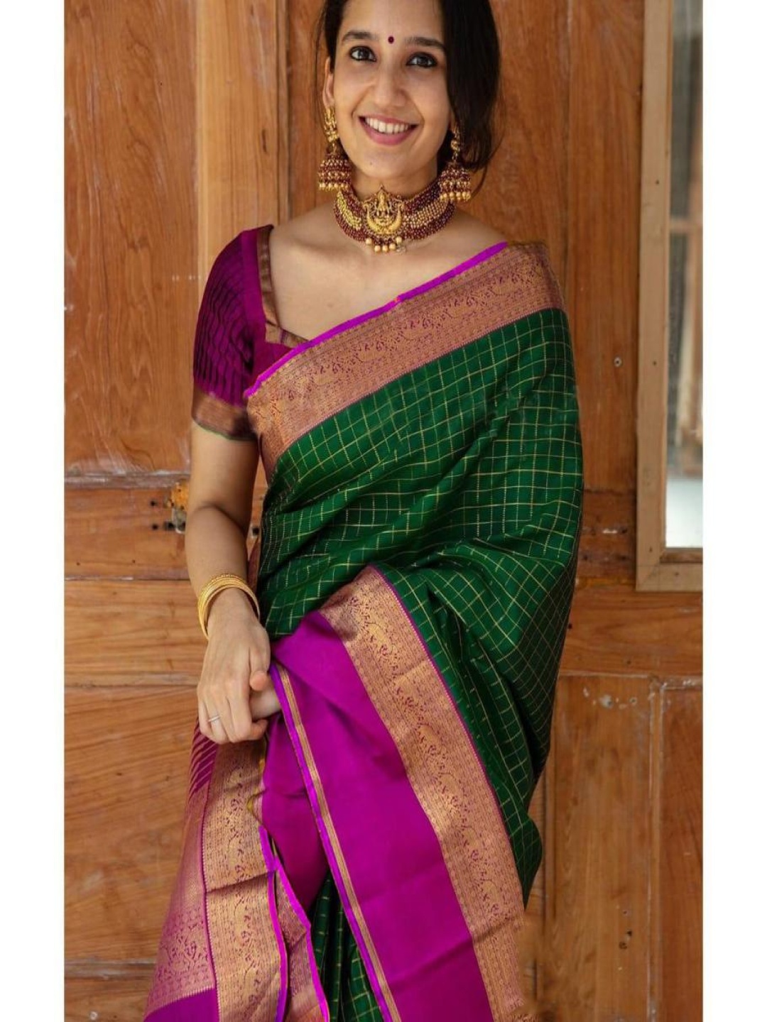 

revika Checked Zari Pure Silk Kanjeevaram Saree, Green