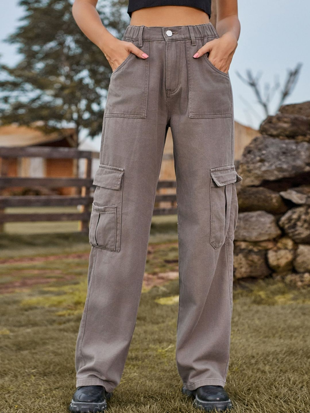 

4WRD by Dressberry Women Khaki Mid-Rise Casual Denim Cargos Trousers, Grey