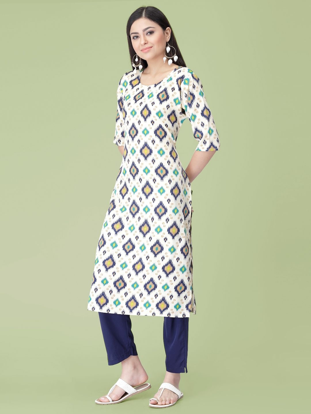 

7Threads Ethnic Motifs Printed Round Neck Straight Kurta with Trousers, White