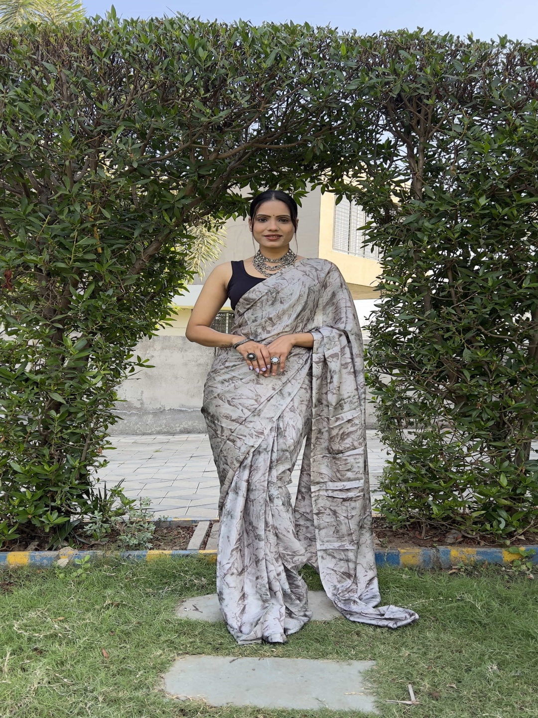 

V3 FASHION STUDIO Printed Satin Ready to Wear Saree, Grey